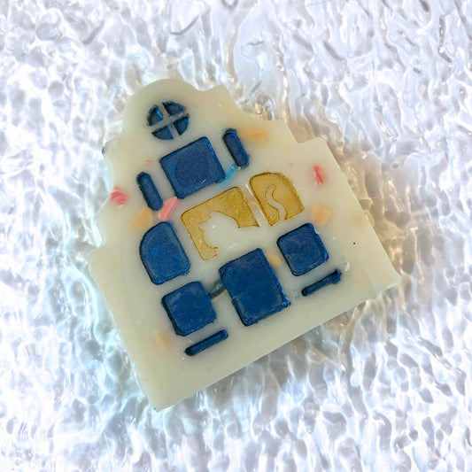 The Dutch House Soap 001